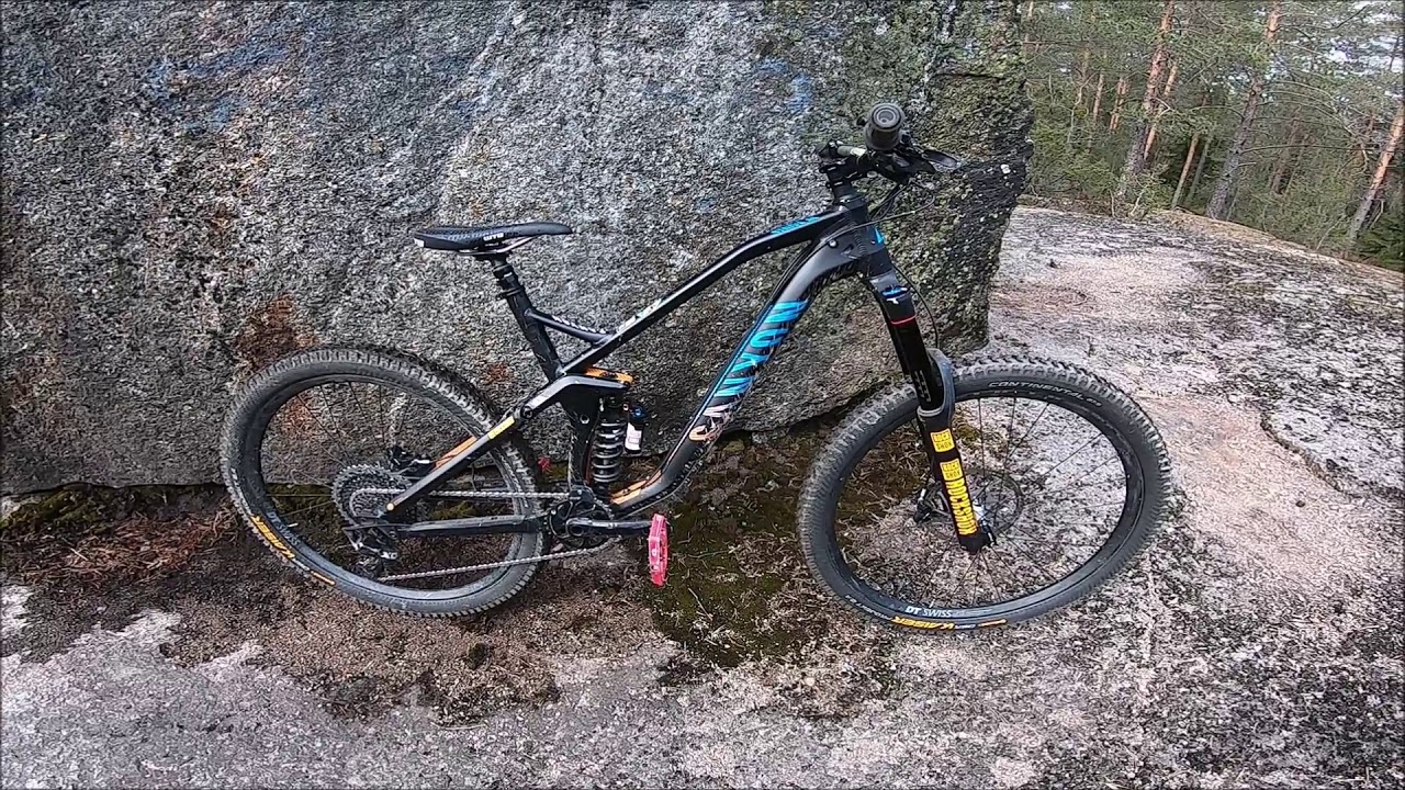 Backyard enduro // Canyon strive AL 6.0 a closer look