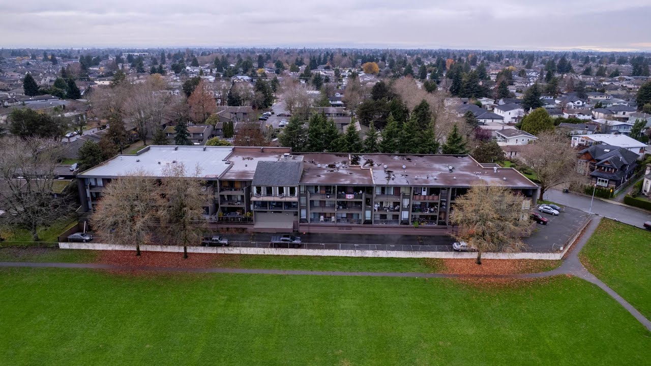 214 9300 Glenacres Drive, Richmond BC - RE/MAX Austin Kay Realty & RE/MAX Anita Chan Realty