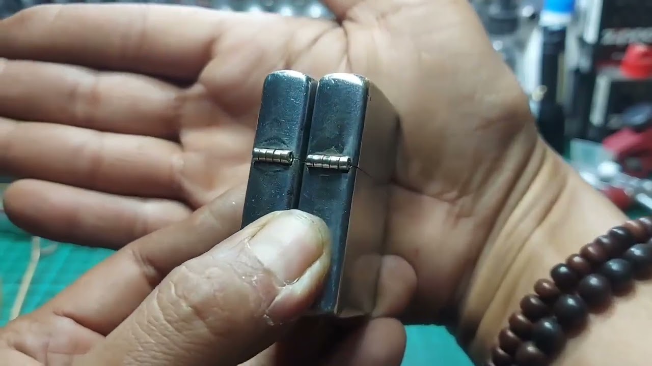 Zippo Lighter Broken Hinge Repair. mengganti engsel Zippo yg patah. 