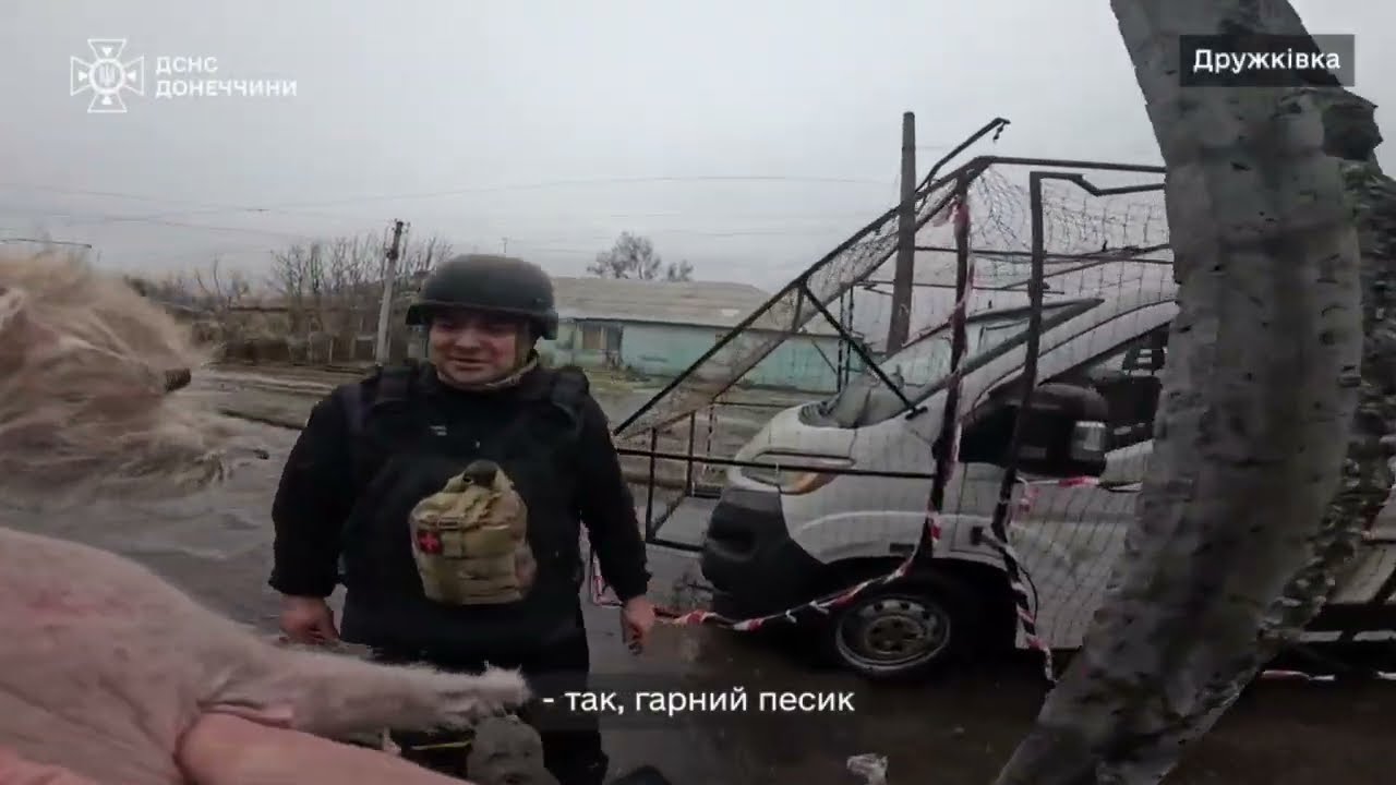 Рятувальники групи «Фенікс» допомогли 13 мешканцям прифронтової Дружківки виїхати з міста