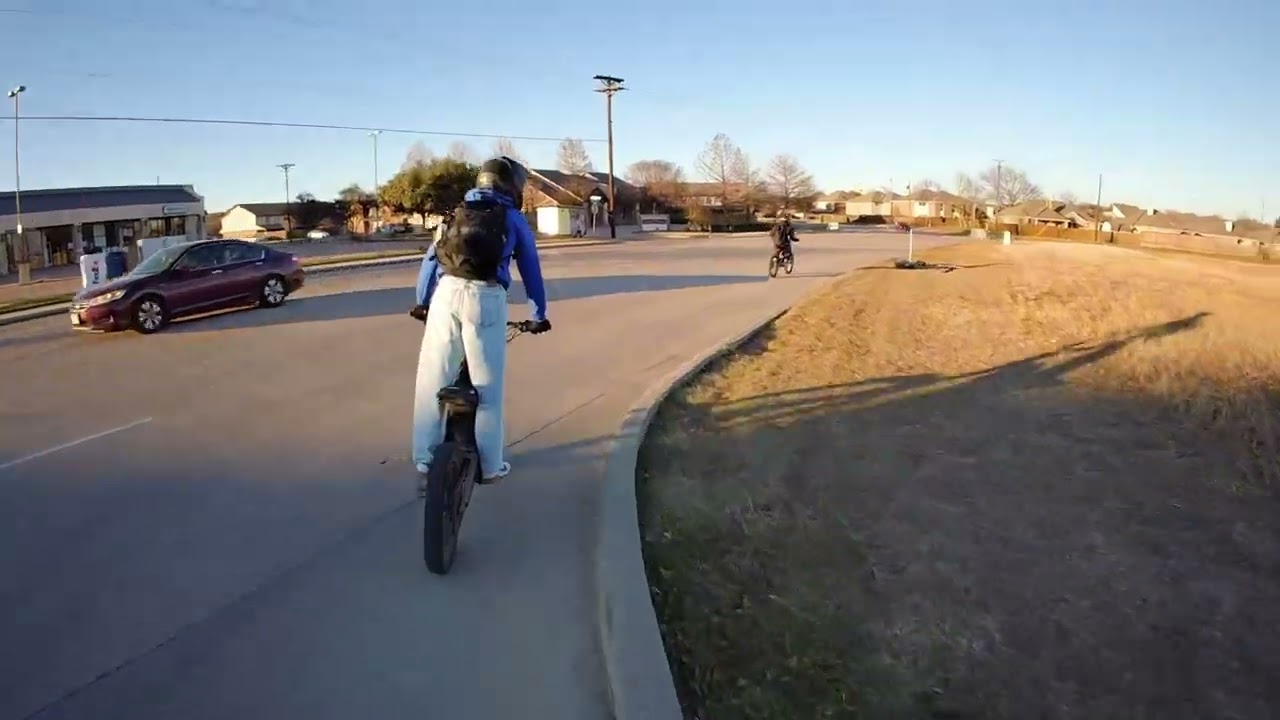 hitting jumps (surrons) 🧼🚲