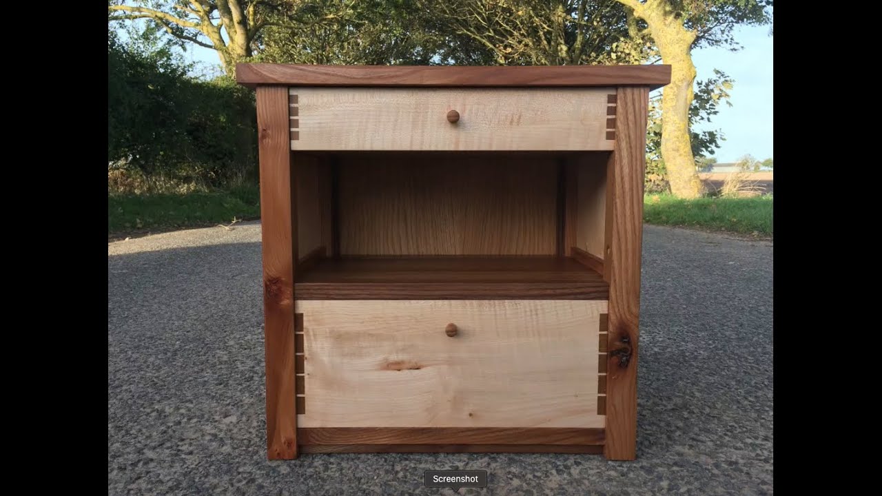 Shaker style bed side table - Diego Bernasconi