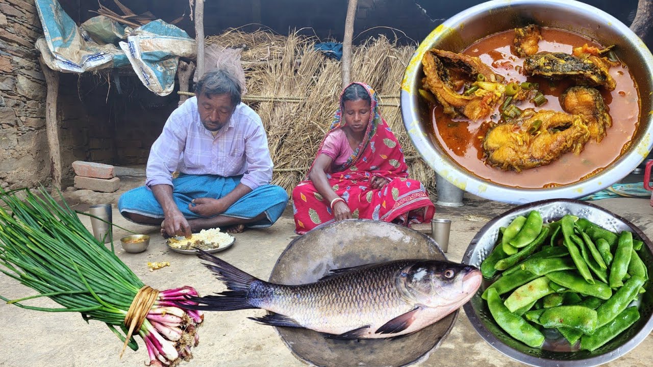 how to FISH CURRY with ONION LEAVES tomatoes and eating by tribal parents||village style cooking