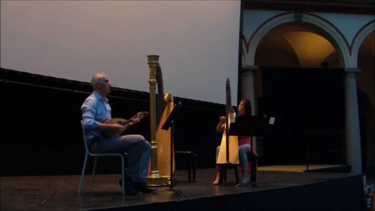 Give me your hand (Tabhair dom do L&aacute;mh) - Ruairi Dall O'Cathain