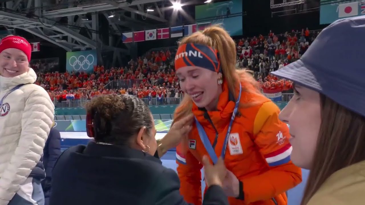 Antoinette Rupma-Dejong beats Ragne Wiklund to Women's 1500m title | Speed Skating