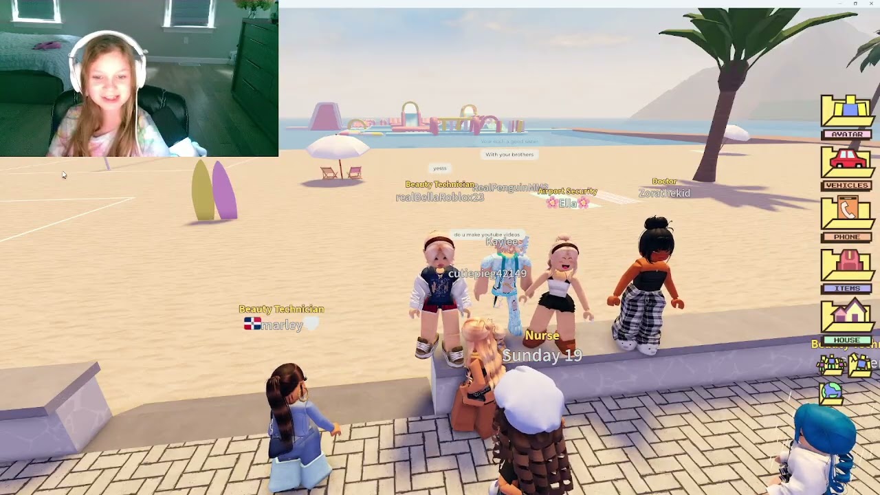 MY VIDEO WENT VIRAL AND I JOIN BERRY AVENUE THE NEXT DAY ! WATCH WHAT HAPPENS FRIENDS!