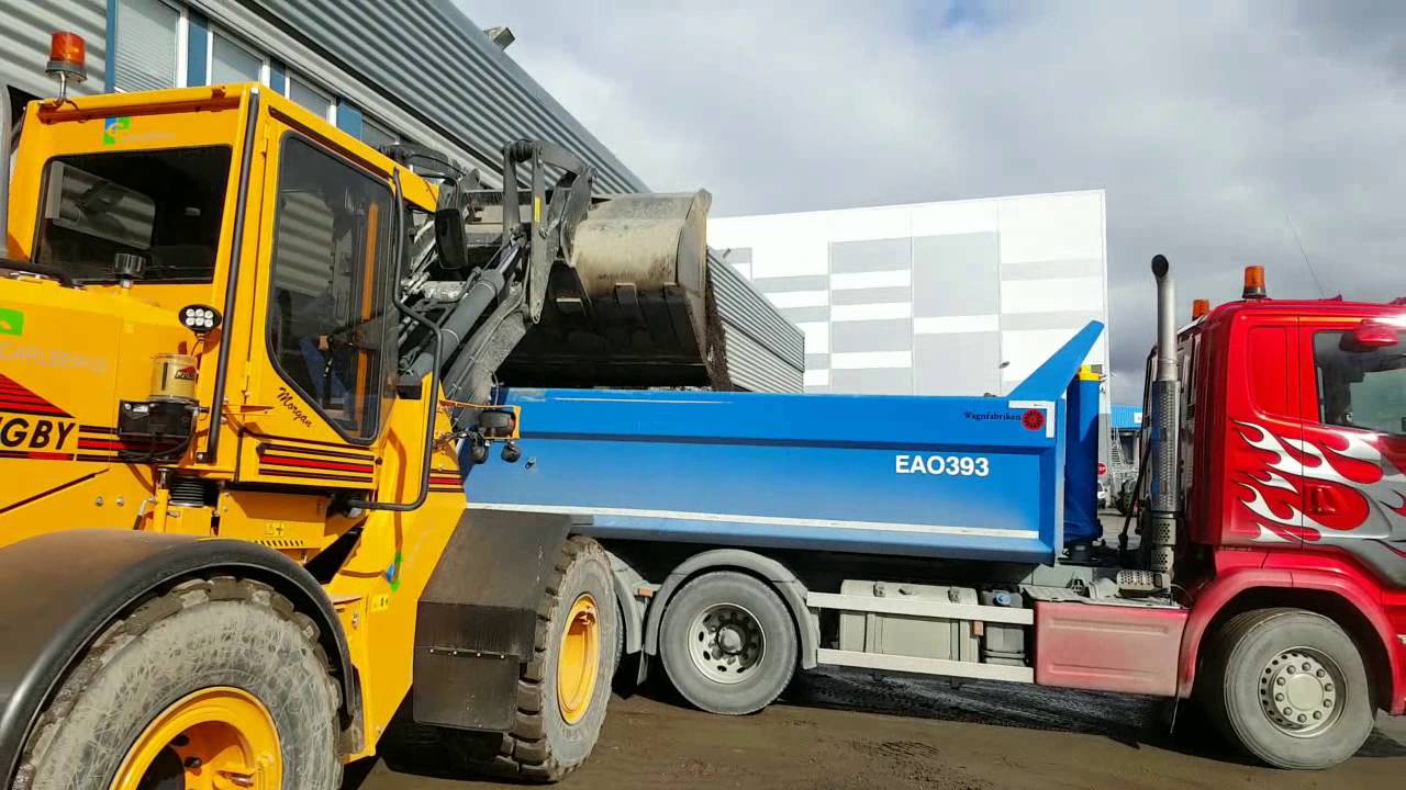 Terex Finlay, Ljungby front loader, a Scania 520 Tridem, and a kobelco excavator