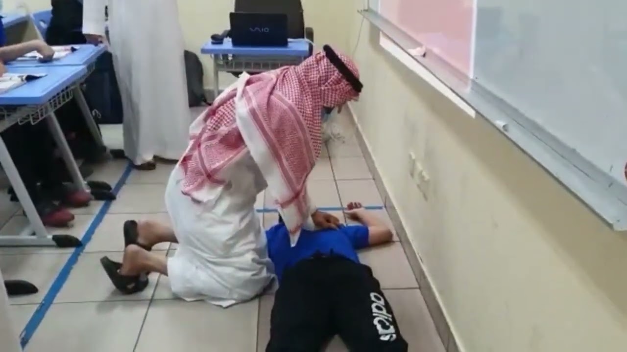 فرضية إسعاف طالب مصاب داخل الفصل الدراسي