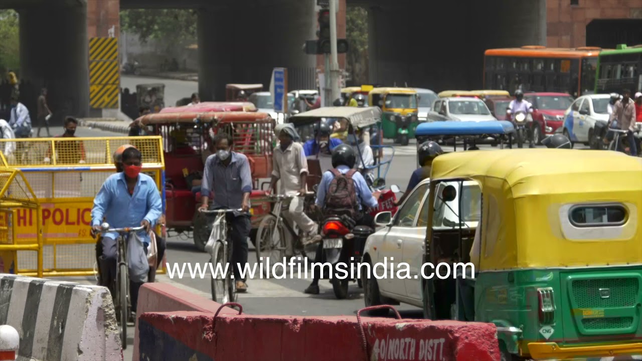 Thought New Delhi traffic was terrible? Try Old Delhi traffic madness, for size!