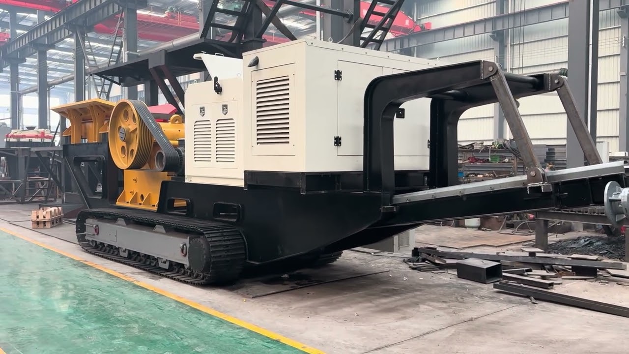 Crawler-mounted crusher