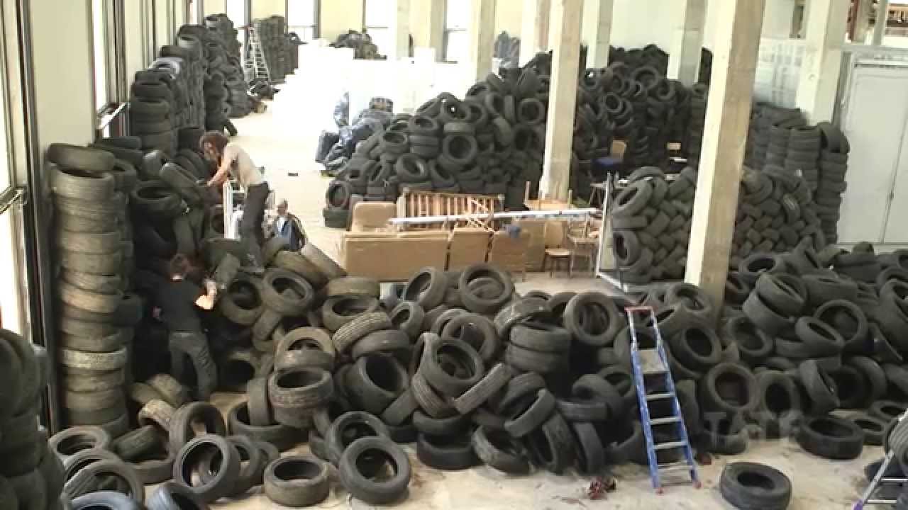 Thomas Hirschhorn – Flamme Éternelle | TateShots