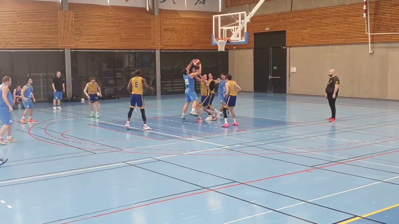 Seniors R3 Use vs Pertuis match retour 2e Q-T