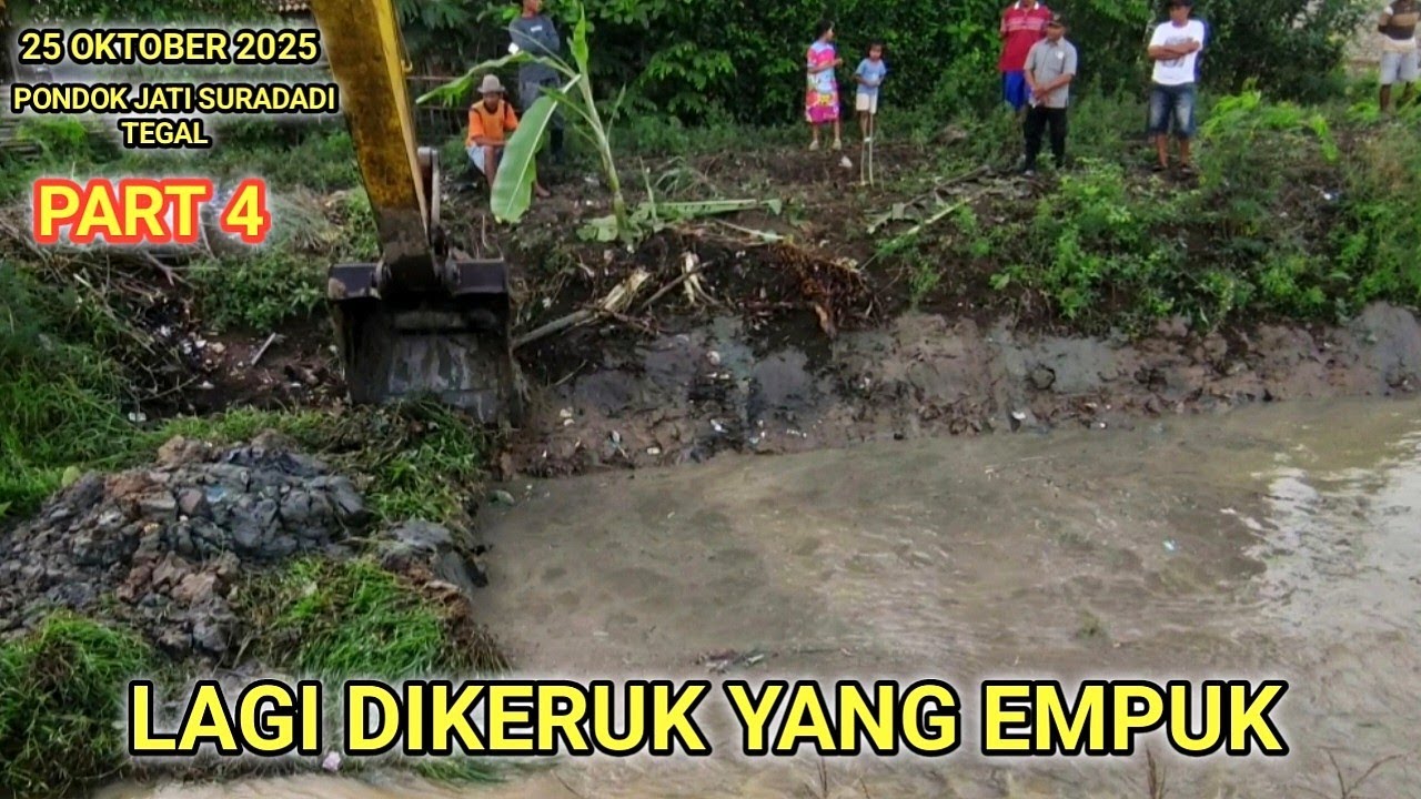 Naik Alat Berat Excavator lebih jelas pengerukan Lumpur nya 