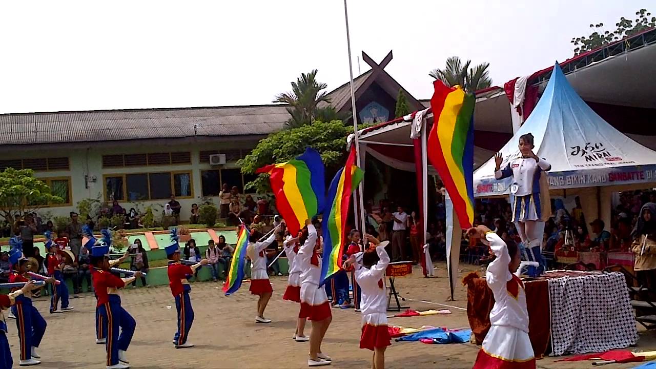 Lomba Drumband SD Xaverius 2 Jambi di SMA 8