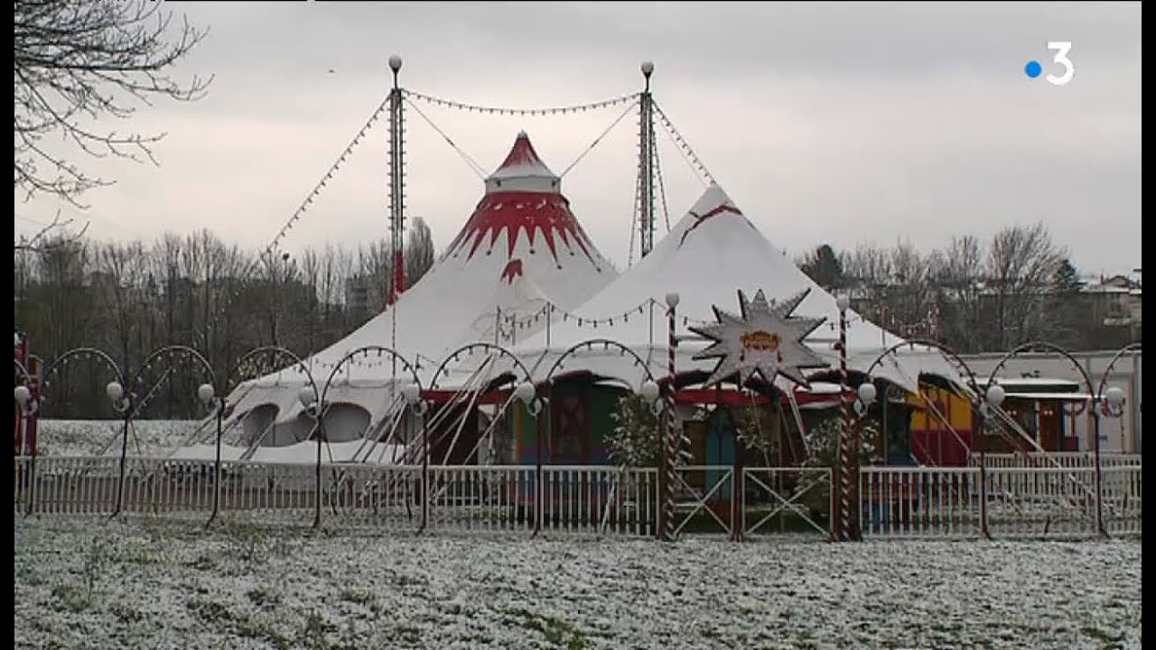 Dans les coulisses d'un petit cirque...