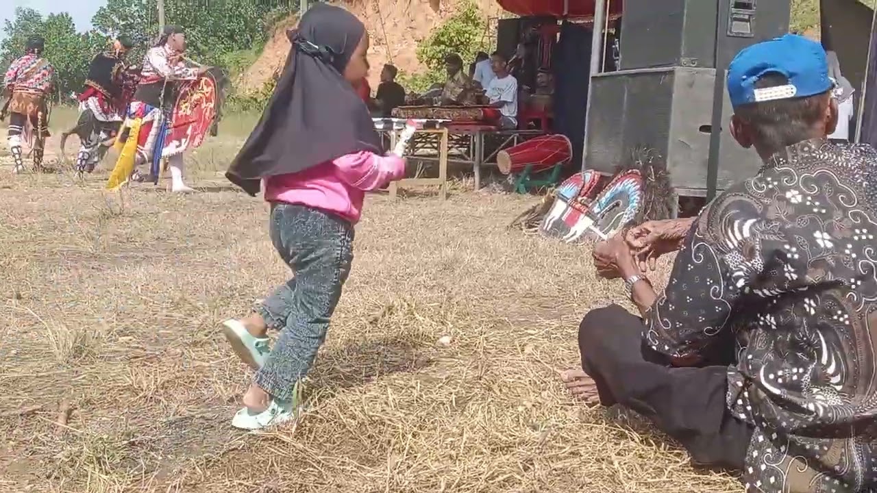 Gabungan turonggo kencono dan kawan kawan perfome di pringombo pringsewu. 