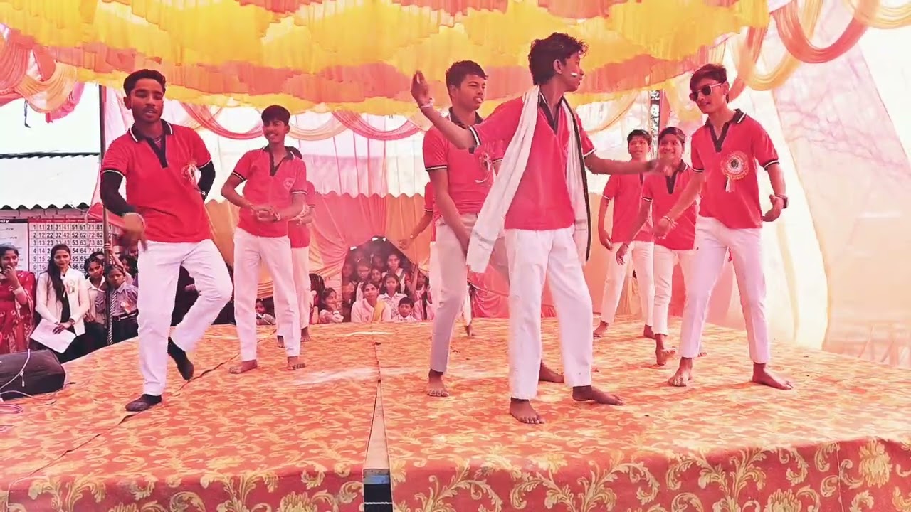 Group dance by our students 🇮🇳