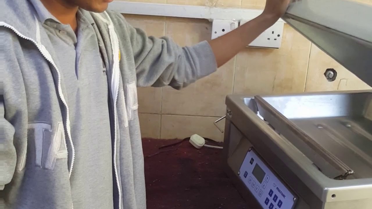 Vacuum packaging machine repairing