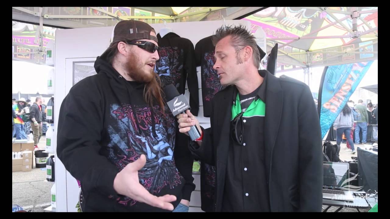 2015 High Times Denver Medical Cannabis Cup - Eljay Interviews Mr. Spliff