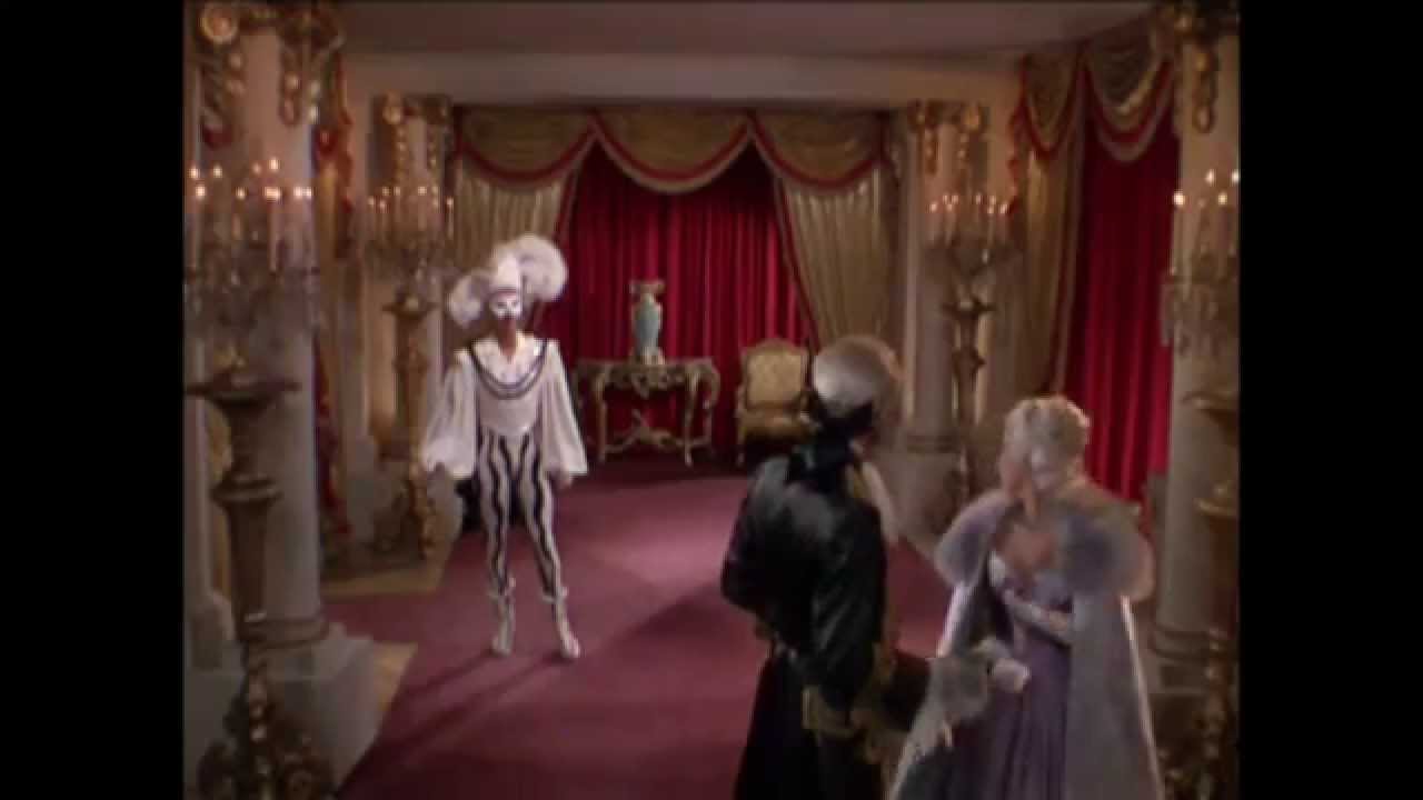 SWASHBUCKLING FROM THE GOLDEN AGE OF HOLLYWOOD