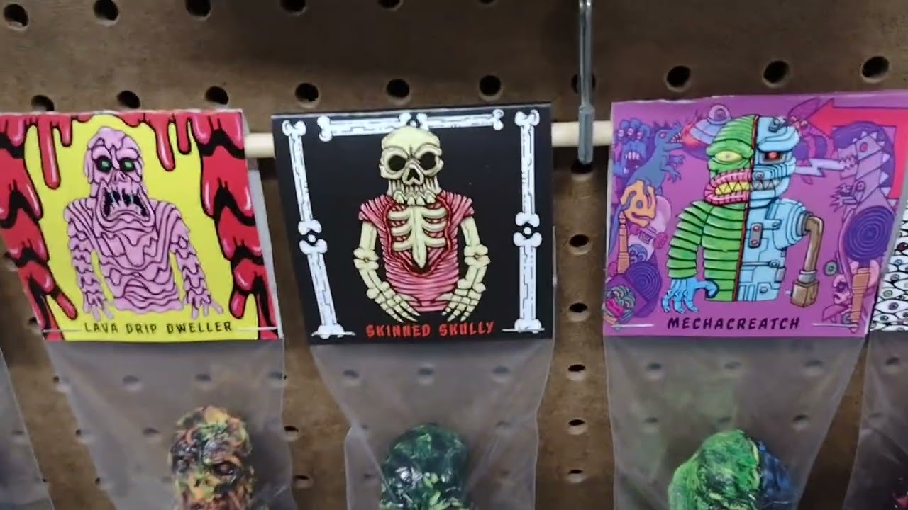 Welcome to my art studio! Walkthrough and showcase of my madness 