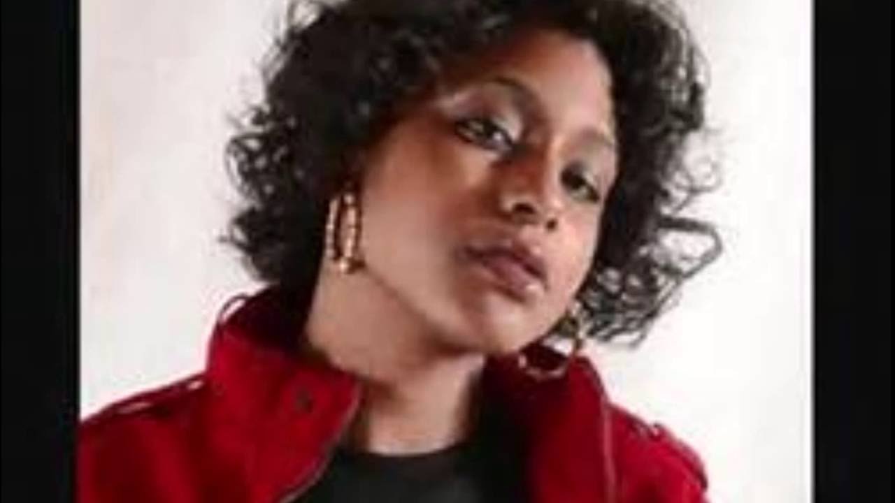 Tiesha Returns a Call