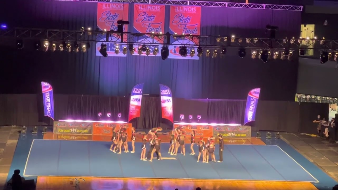Highland Varsity Cheer @ IHSA State 2022 (Day 2)