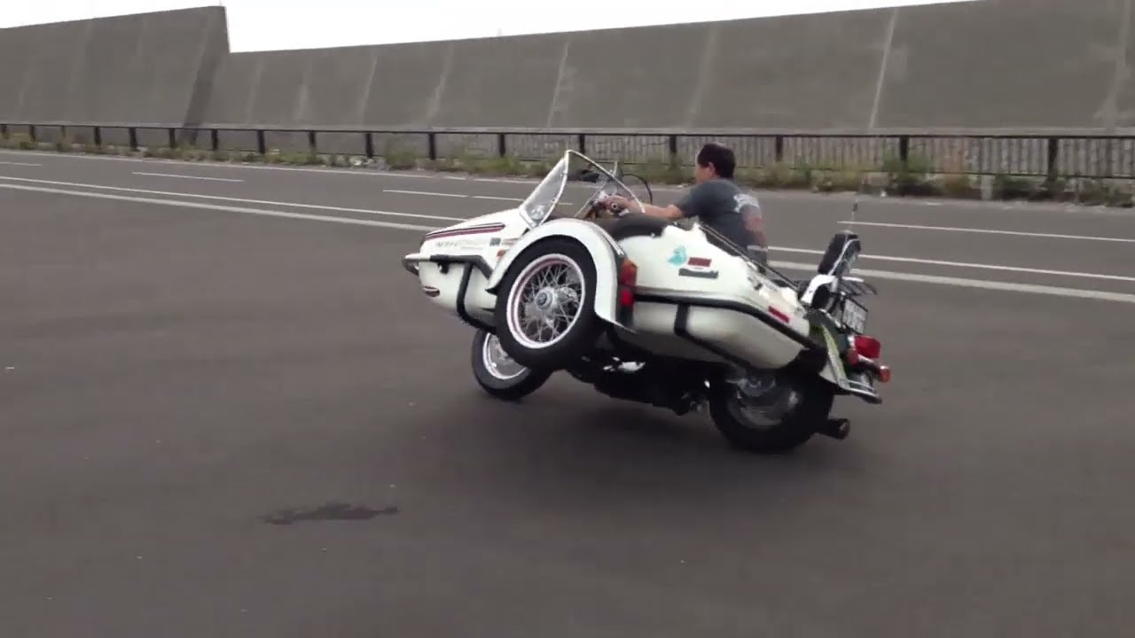 おっとっと、やばい、　Kawasaki Vulcan　カワサキ VULCAN1500　カワサキバルカン1500サイドカー