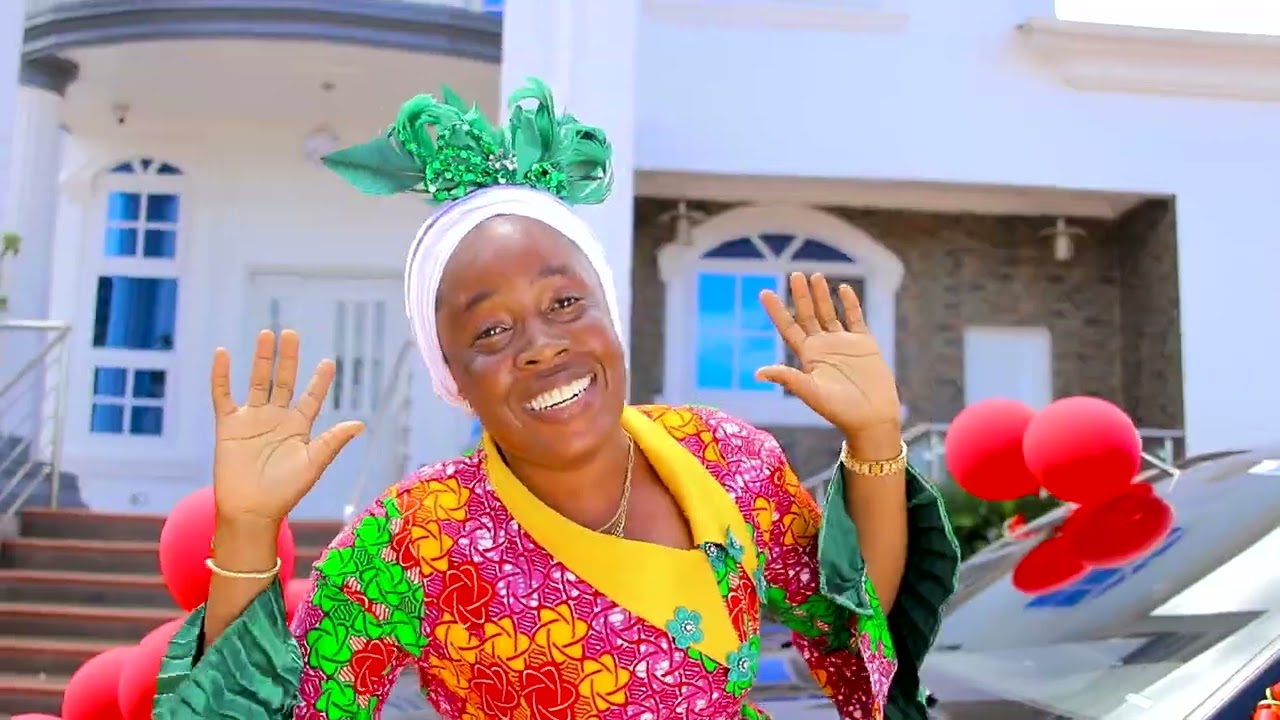 NAA KWARLEY DROMO - ACCEPTABLE YEAR  (OFFICIAL VIDEO)