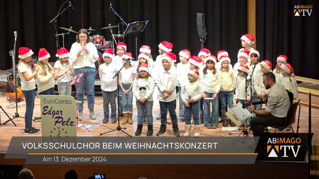 Volksschulchor beim Weihnachtskonzert in Mattighofen 2024