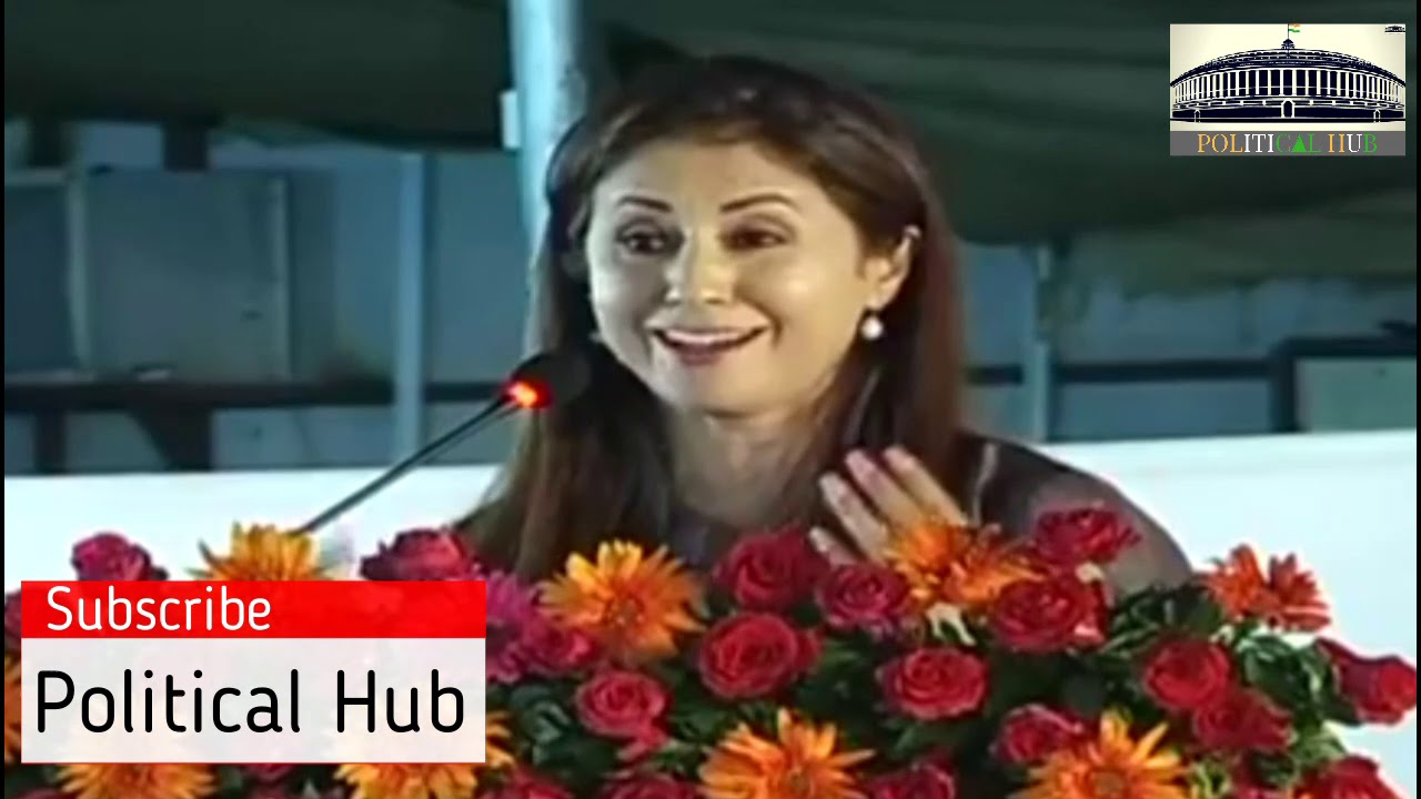 Actress turned Politician Urmila Matondkar Holds Political Rally With Hardik Patel in Mumbai