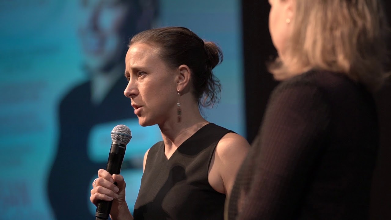 Anne Wojcicki & Susan Wojcicki Present at BGCP's Youth of the Year 2018
