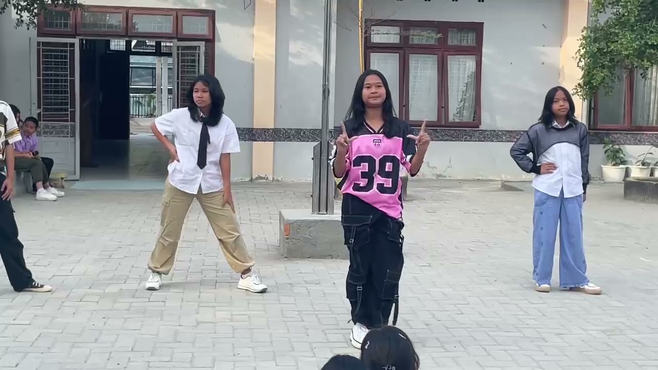 NEXT IDOL 🤗💃💃 KREATIVITAS VII-H SMPN 1 PANGURURAN 💃 SEL, 27012026💃