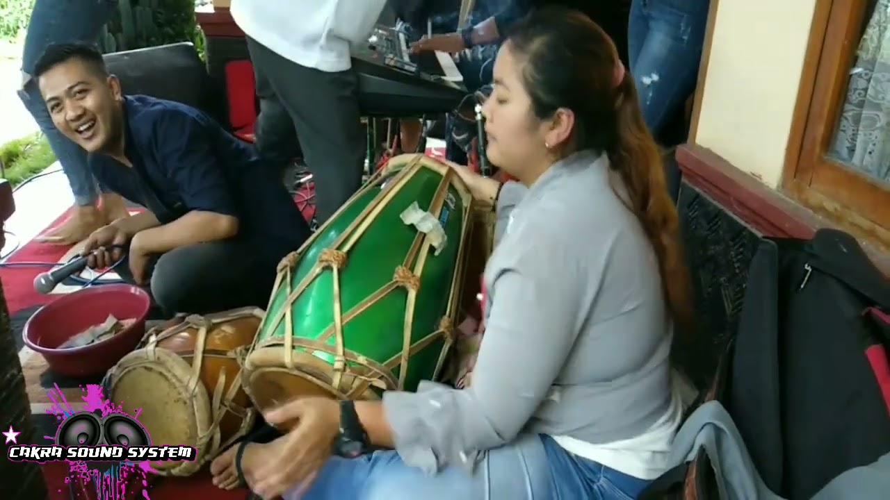 garut intan|| bajidor versi dhea kendangers