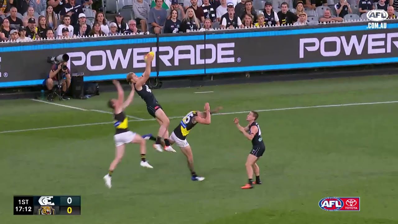 Tom De Koning wins the round one Four'N Twenty Mark of the Year | 2022 | AFL