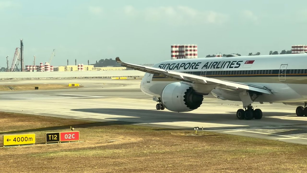 Takeoff from Changi Singapore | Boeing 787