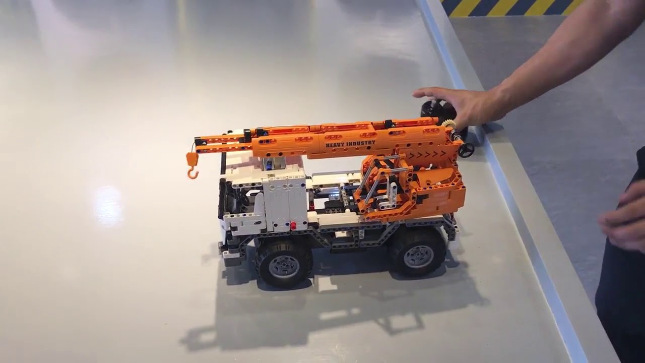 CaDA Technic Подъемный кран