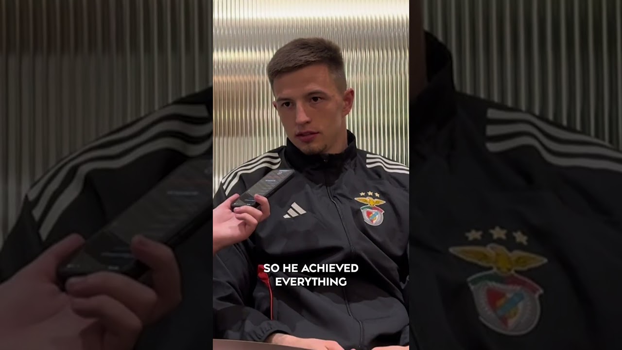 Benfica's Anatoliy Trubin на его повестке с legendary countryman Oleksandr Usyk 🇺🇦