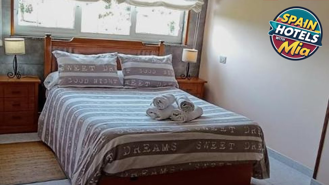 Apartamento en las afueras | Ribadeo, Spain | Hotel Review 🏩