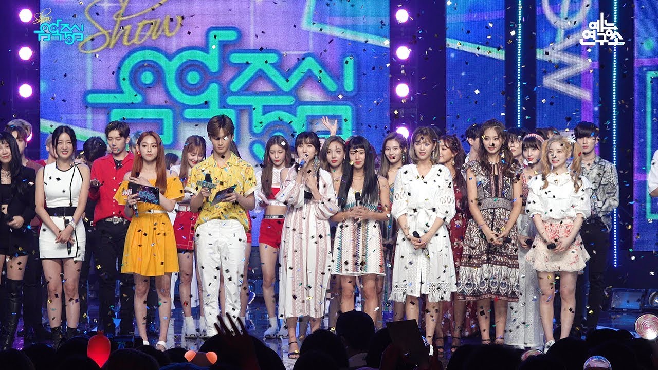 [예능연구소 직캠] 트와이스 댄스 더 나잇 어웨이 1위 앵콜 @쇼!음악중심_20180721 Dance The Night Away TWICE in 4K