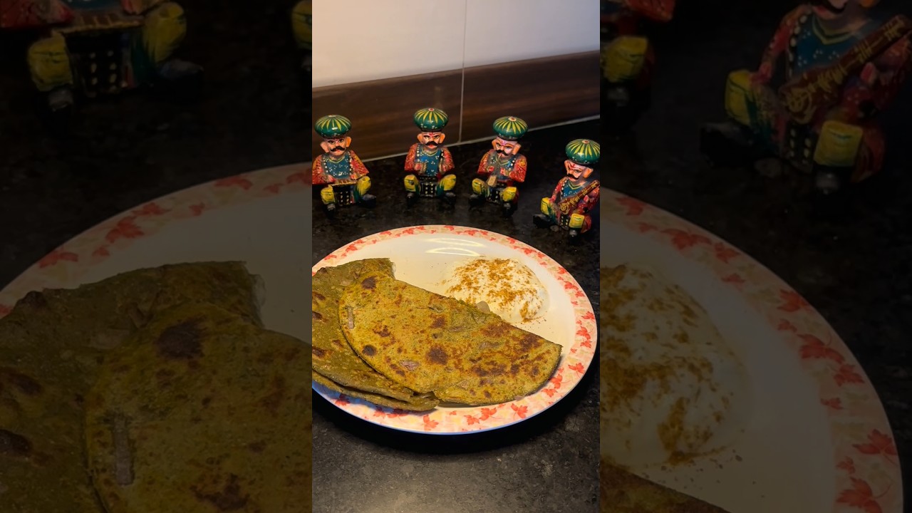 Winter Special Sarson Ke Saag Ka Paratha 🤤| Special Masala Paratha Recipe #shorts #paratharecipe