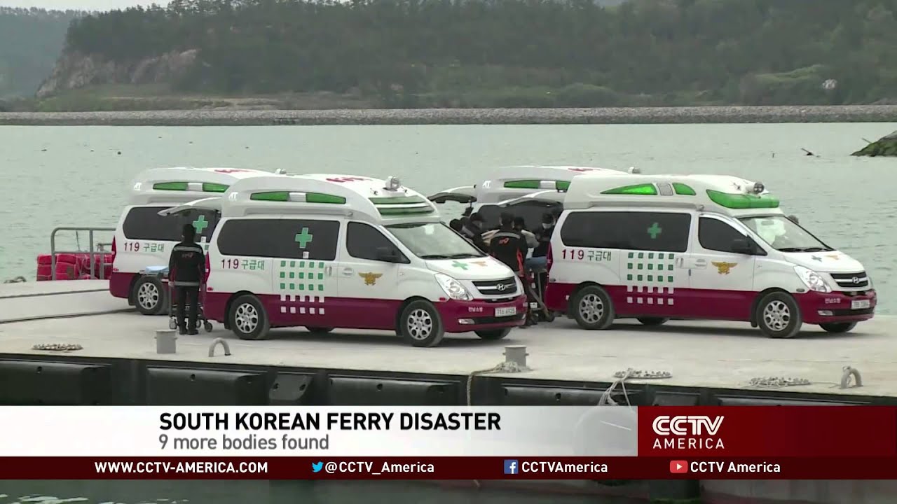 Divers Recover More Bodies after Entering ROK Sunken Ship