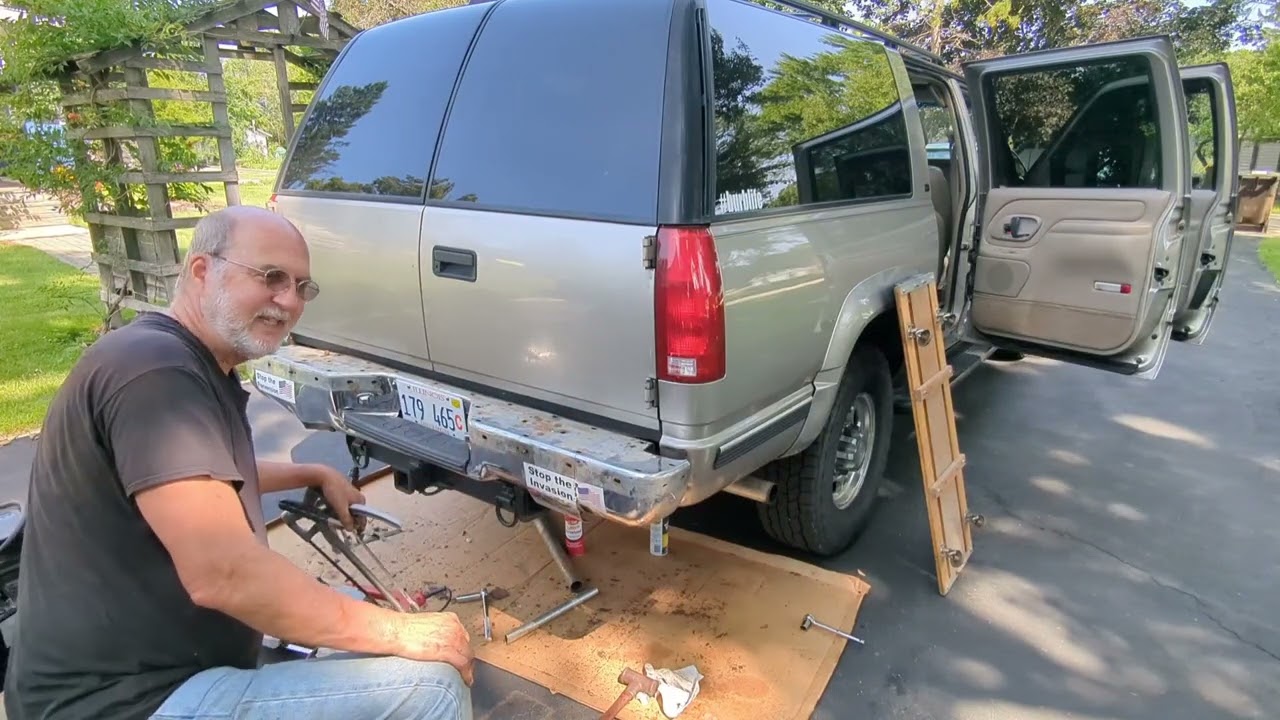 Swapping rear bumper, '99 suburban.