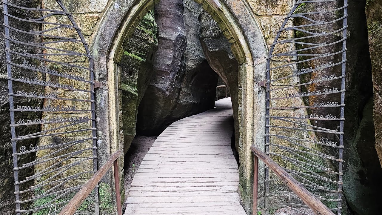 Spektakulärer Trail durch die Felsenstädte Adersbach und Weckselsdorf