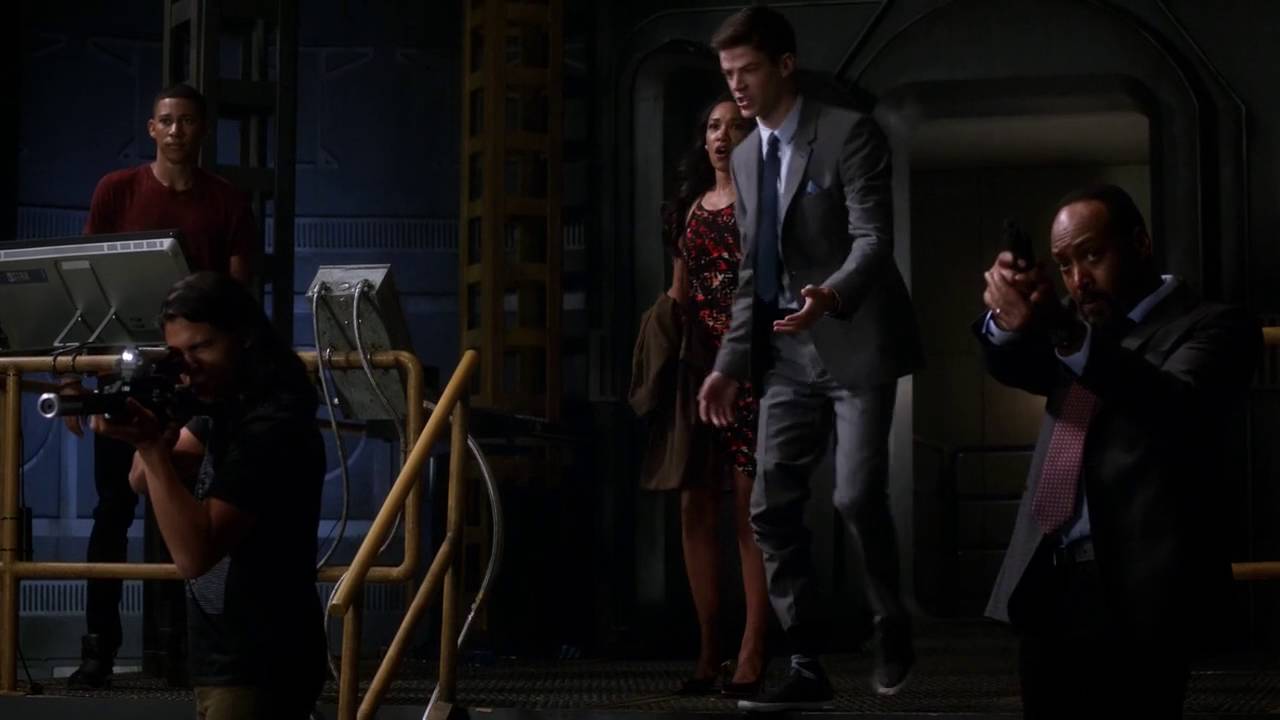 The Flash: S3E3 - Wells & Jesse Return From E2 / Jesse Is A Speedster