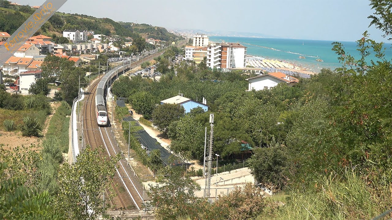 Frecciabianca con E.414 in corsa tra Tollo e Ortona