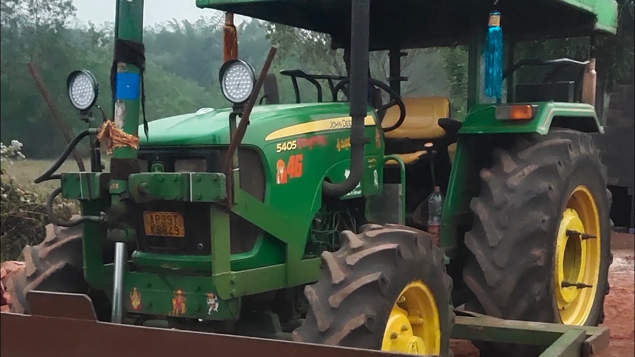 #John Deere #tractor #5405 4x4  &2 blade &work