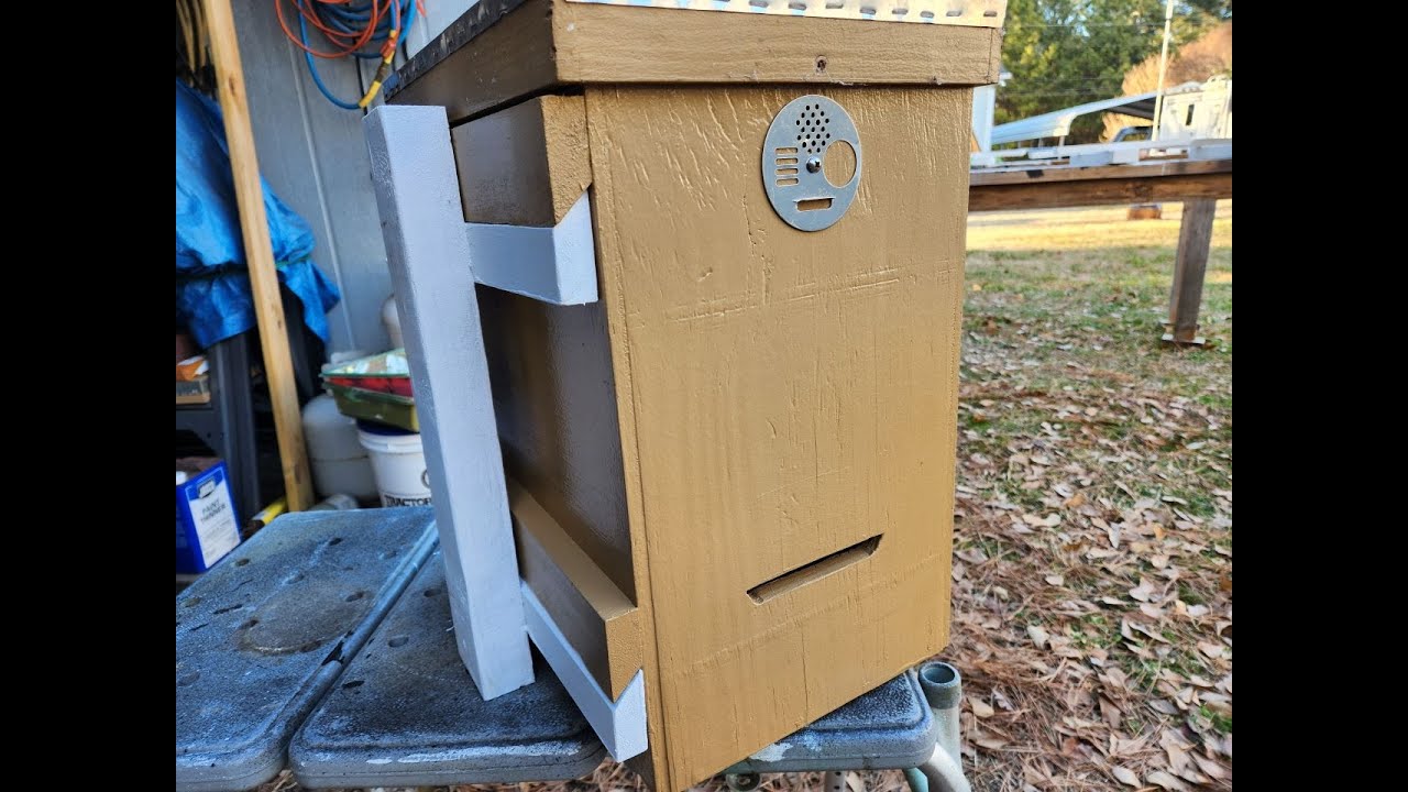 New Way to Hang Our Swarm Boxes - Using a French Cleat
