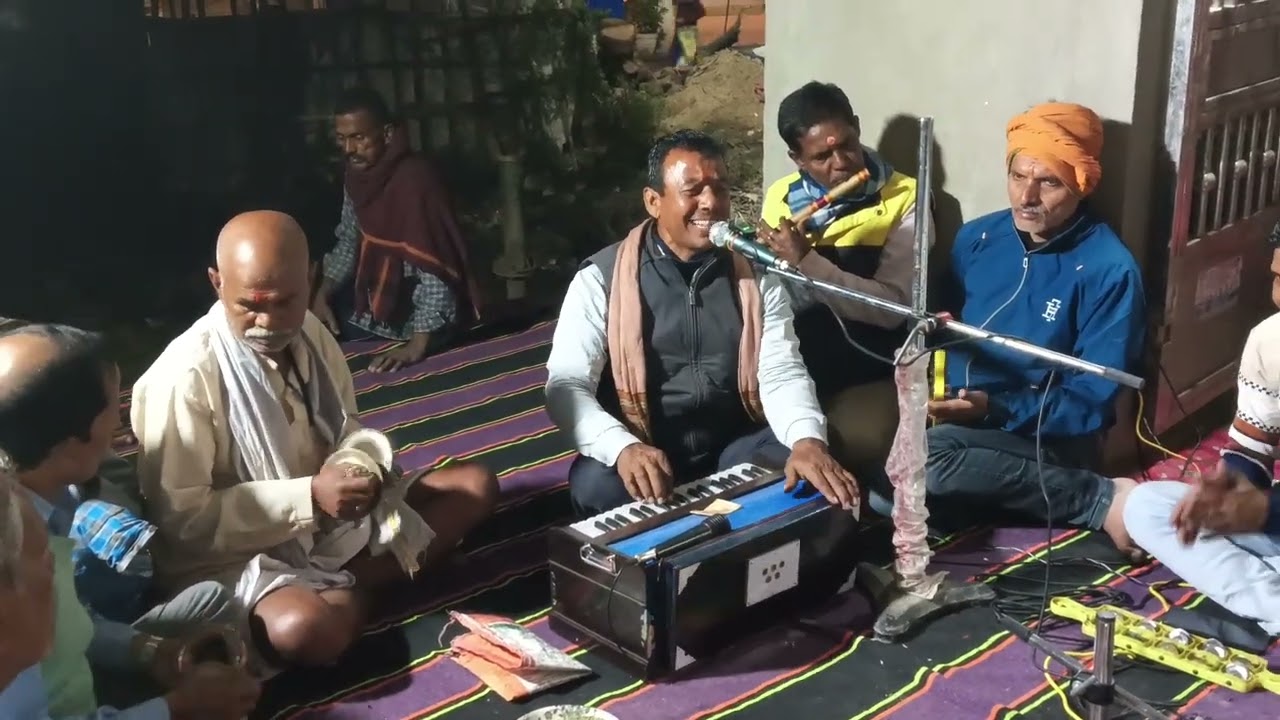 भजन कीर्तन सामूहिक धार्मिक गीत