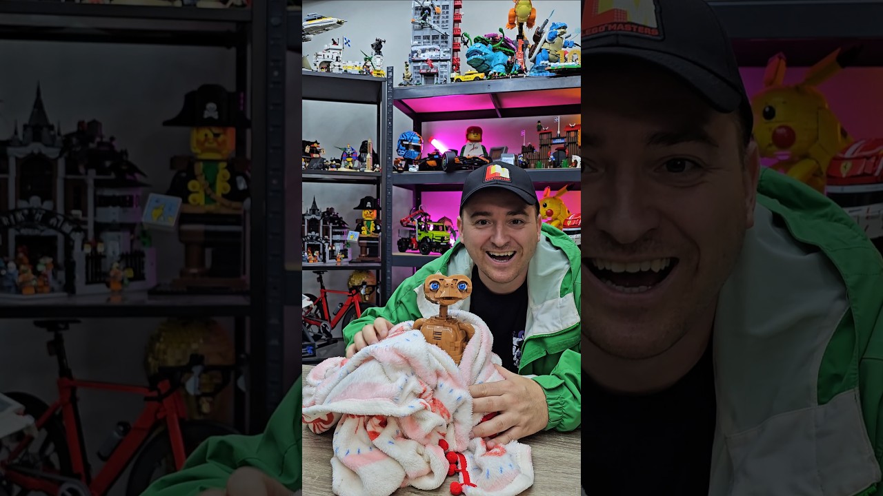 E.T. z klock&oacute;w LEGO